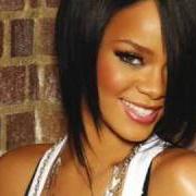 El texto musical CRY de RIHANNA también está presente en el álbum Good girl gone bad (2007)