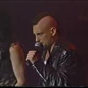 El texto musical THE DRESSING ROOM de RIOT también está presente en el álbum Riot in japan live!! (1992)