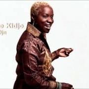 El texto musical DJIN DJIN de ANGELIQUE KIDJO también está presente en el álbum Djin djin (2007)