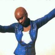 El texto musical WELCOME de ANGELIQUE KIDJO también está presente en el álbum Fifa (1996)