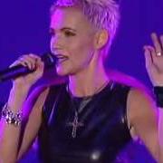 El texto musical TRY (JUST A LITTLE BIT HARDER) de ROXETTE también está presente en el álbum Room service (2001)