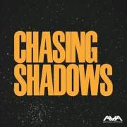 El texto musical CHASING SHADOWS de ANGELS & AIRWAVES también está presente en el álbum Chasing shadows (2016)