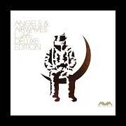 El texto musical MOON AS MY WITNESS de ANGELS & AIRWAVES también está presente en el álbum Love ii (2011)