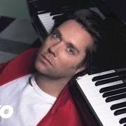 El texto musical MONATUK de RUFUS WAINWRIGHT también está presente en el álbum Out of the game (2012)