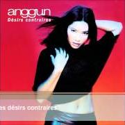 El texto musical DERRIÈRE LA PORTE de ANGGUN también está presente en el álbum Desirs contraires (2000)