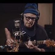 El texto musical GENTRIFICATION de RY COODER también está presente en el álbum The prodigal son (2018)