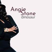 El texto musical DINOSAUR de ANGIE STONE también está presente en el álbum Full circle (2019)