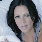 El texto musical ANYWHERE de SARA EVANS también está presente en el álbum Stronger (2011)