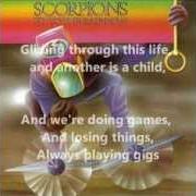 El texto musical DRIFTING SUN de SCORPIONS también está presente en el álbum Fly to the rainbow (1974)