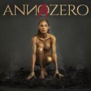 El texto musical MENOMALE de ANNA TATANGELO también está presente en el álbum Anna zero (2021)