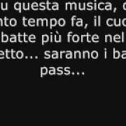 El texto musical LA VITA ALL'INCONTRARIO de SIMONE CRISTICCHI también está presente en el álbum Grand hotel cristicchi (2010)