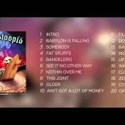 El texto musical AIN'T GOT A LOT OF MONEY de SLIGHTLY STOOPID también está presente en el álbum Closer to the sun (2005)