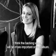 El texto musical SAVE ME de ANOUK también está presente en el álbum To get her together (2011)