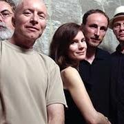 El texto musical CIRCLE DREAM de 10000 MANIACS también está presente en el álbum Campfire songs - disc 2 (2004)