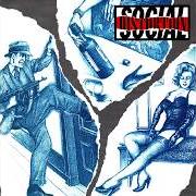 El texto musical SHE'S A KNOCKOUT de SOCIAL DISTORTION también está presente en el álbum Social distortion (1990)