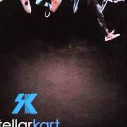 El texto musical WE SHINE de STELLAR KART también está presente en el álbum Everything is different now (2010)