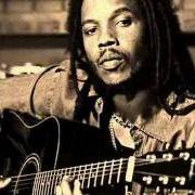 El texto musical PALE MOONLIGHT (HOW MANY TIMES) de STEPHEN MARLEY también está presente en el álbum Revelation part 1: the root of life (2011)