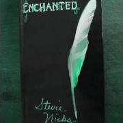 El texto musical GOLD AND BRAID de STEVIE NICKS también está presente en el álbum The enchanted works of stevie nicks (1998)