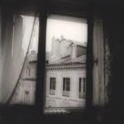 El texto musical YOU ARE MY SUN de SUN KIL MOON también está presente en el álbum Admiral fell promises (2010)