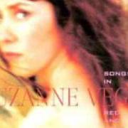 El texto musical IT MAKES ME WONDER de SUZANNE VEGA también está presente en el álbum Songs in red and gray (2001)