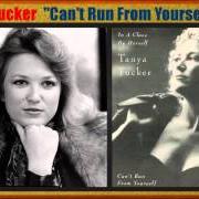 El texto musical TWO SPARROWS IN A HURRICANE de TANYA TUCKER también está presente en el álbum Can't run from yourself (1992)