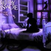 El texto musical SHALLOW GRAVE de THE BIRTHDAY MASSACRE también está presente en el álbum Imaginary monsters (2011)