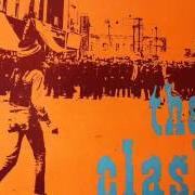 El texto musical MUSTAPHA DANCE de THE CLASH también está presente en el álbum Super black market clash (1993)