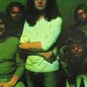 El texto musical CARDBOARD EMPIRE de THE GUESS WHO también está presente en el álbum #10 (1973)