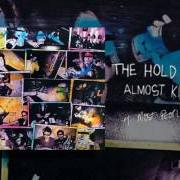 El texto musical KILLER PARTIES de THE HOLD STEADY también está presente en el álbum The hold steady almost killed me (2004)