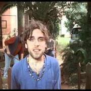 El texto musical AWAY FROM THE LIONS de THE SECOND GRACE también está presente en el álbum The second grace (2007)