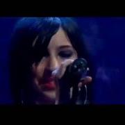 El texto musical WHEN IT ALL FALLS APART de THE VERONICAS también está presente en el álbum The secret life of (2005)