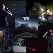 El texto musical THE RIVER de THOUSAND FOOT KRUTCH también está presente en el álbum Untraveled roads (live) (2017)