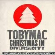 El texto musical SANTA'S COMIN' BACK ROUND de TOBYMAC también está presente en el álbum Christmas in diverse city (2011)