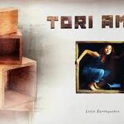 El texto musical ME AND A GUN de TORI AMOS también está presente en el álbum Little earthquakes (1992)