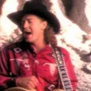 El texto musical WE DON'T LOVE HERE ANYMORE de TRACY LAWRENCE también está presente en el álbum Alibis (1993)