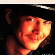 El texto musical TODAY'S LONELY FOOL de TRACY LAWRENCE también está presente en el álbum Sticks and stones (1991)