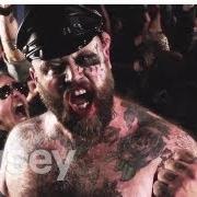 El texto musical YOU GIVE ME WORMS de TURBONEGRO también está presente en el álbum Sexual harassment (2012)