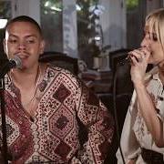 El texto musical I DO de ASHLEE SIMPSON también está presente en el álbum I do (2018)