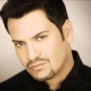 El texto musical APIADATE DE MI de VICTOR MANUELLE también está presente en el álbum La historia de un sonero (2008)