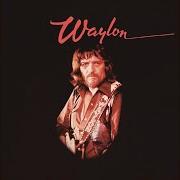 El texto musical I WALK THE LINE de WAYLON JENNINGS también está presente en el álbum I've always been crazy