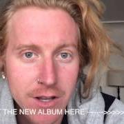 El texto musical IS THIS THE END? de WE THE KINGS también está presente en el álbum Stripped (2014)