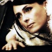 El texto musical FROZEN (DEMO VERSION) de WITHIN TEMPTATION también está presente en el álbum All i need - (single) (2007)