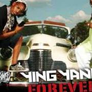 El texto musical HOLLA AT A BITCH de YING YANG TWINS también está presente en el álbum Ying yang forever (2009)