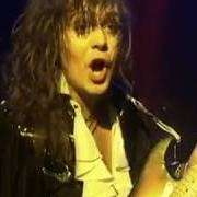 El texto musical DEVIL IN DISGUISE de YNGWIE MALMSTEEN también está presente en el álbum Eclipse (1990)