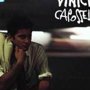 El texto musical RESTA CON ME de VINICIO CAPOSSELA también está presente en el álbum All'una e trentacinque circa (1990)