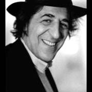 El texto musical I SOLI de GIORGIO GABER también está presente en el álbum Piccoli spostamenti del cuore (1987)