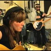 El texto musical ONE SHORT NIGHT de GRACE POTTER AND THE NOCTURNALS también está presente en el álbum Live from the legendary sun studio (2012)