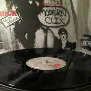 El texto musical PLATEADO SOBRE PLATEADO (HUELLAS EN EL MAR) de CHARLY GARCIA también está presente en el álbum Clics modernos (1983)