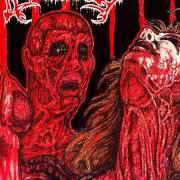 El texto musical MORGUE DEFILEMENT de AVULSED también está presente en el álbum Carnivoracity (1995)