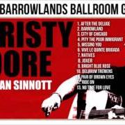 El texto musical STRANGE WAYS de CHRISTY MOORE también está presente en el álbum Where i come from (2013)